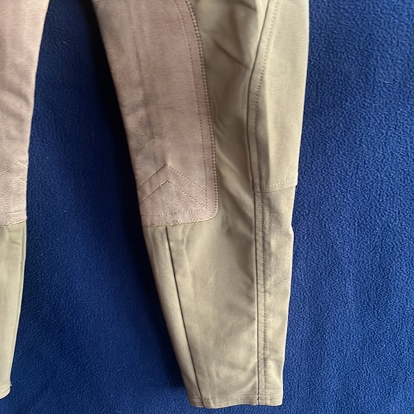 Ariat pro series Pro Circuit breeches. Like new - Picture 3 of 9